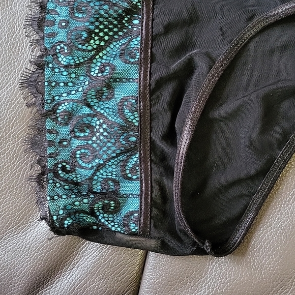 corset and panties set 36 D - Picture 3 of 16